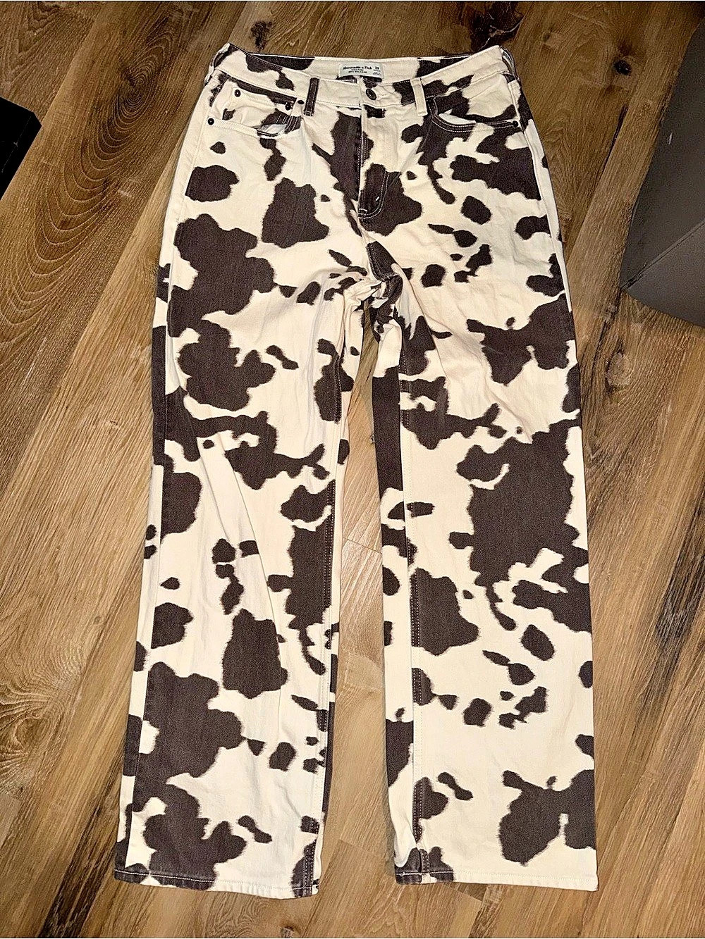 Abercrombie & Fitch High Rise 90s Relaxed Animal Print Jeans Brown & Cream Waist